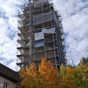 Turm St. Georg mit vollem Gerüst